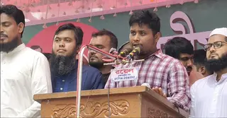 মাইলস্টোনের ঘটনাকে পুঁজি করে আওয়ামী লীগ আবার পুনর্গঠিত হচ্ছে: হাসনাত